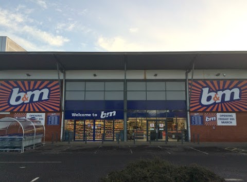 B&M Store