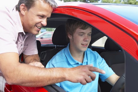 1st Stop School of Motoring - Driving Lessons Cardiff