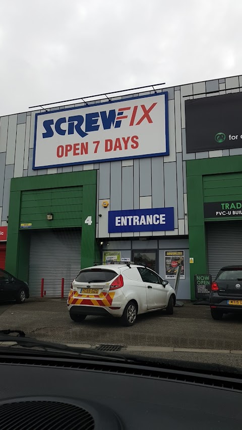 Screwfix Oldham - Hollinwood