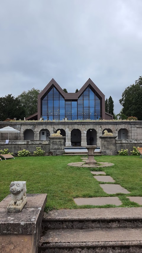 Foxtail Barns Wedding Venue With Lodges