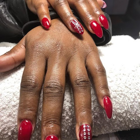 Magi Nails & Beauty