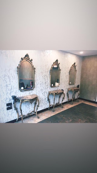 Luxe Salon