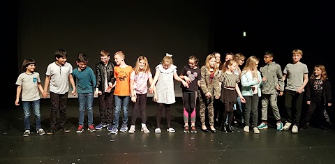 M6 Theatre Company