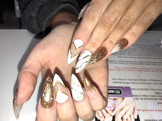 Glow Nail Bar