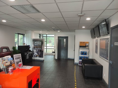 Halfords Autocentre Bristol (Filton)