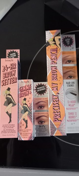 Benefit Cosmetics Brow Bar Counter