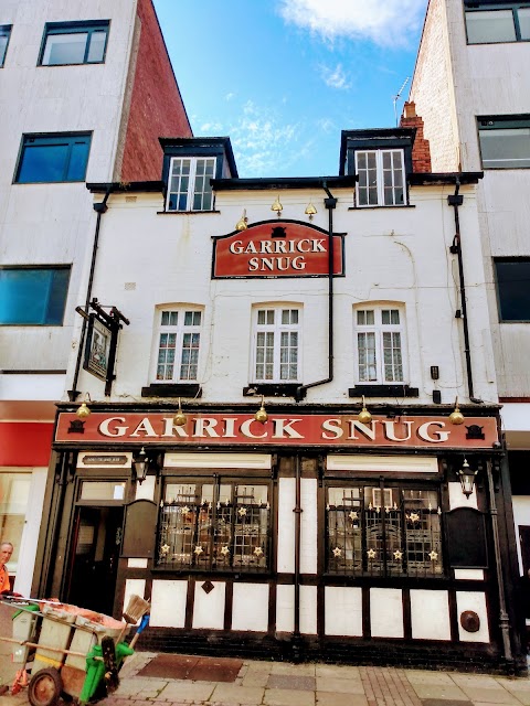 Garrick Snug