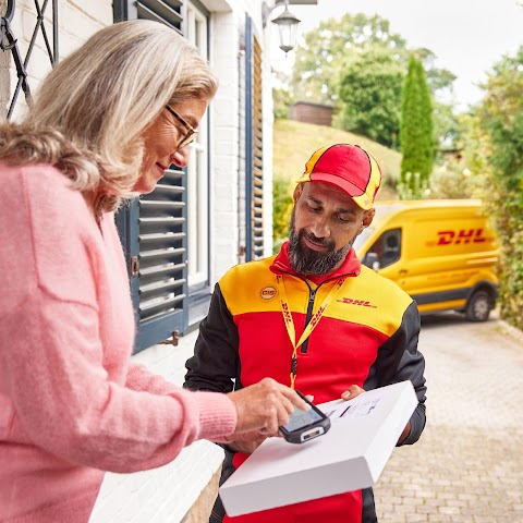 DHL Express Service Point (Haque Travel)