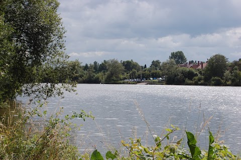 Earlswood Lakes Craft Centre