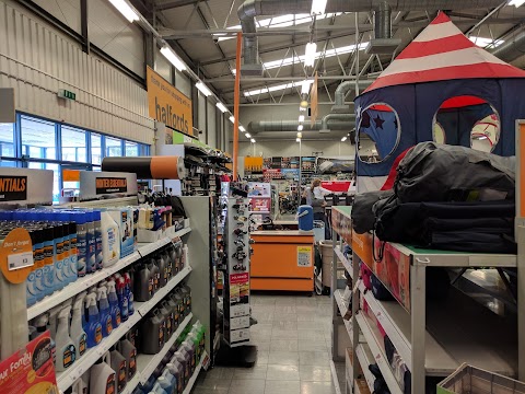 Halfords - Uckfield