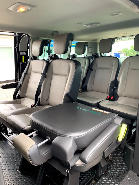 Wetherby 8 seater Minibus & Taxi