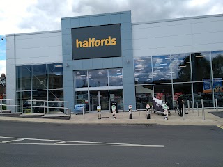 Halfords - Altrincham