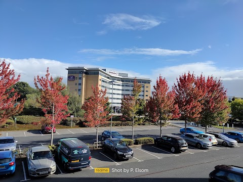 Premier Inn Manchester Airport Runger Lane South