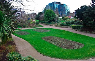 Queen's Gardens