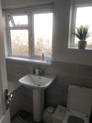 S T L Kitchens & Bathrooms Ltd