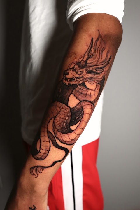 Crimson Tales | Tattoo in London | Tooting High St