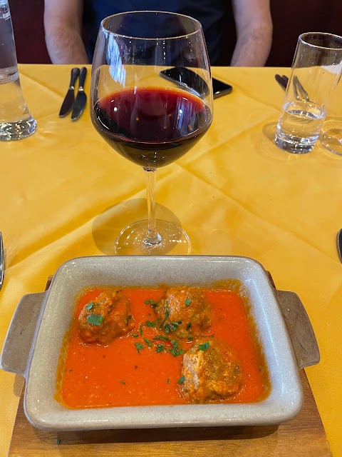 Pagliacci Restaurant