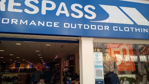 Trespass Camberley