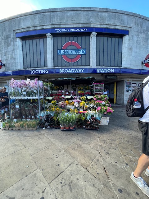 Flower Stall Tooting Broadway Station