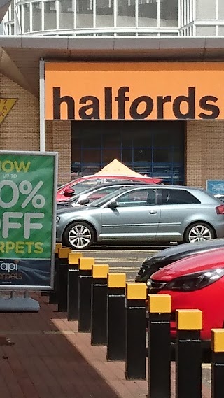 Halfords - Livingston