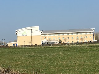 Holiday Inn Express Cardiff Airport