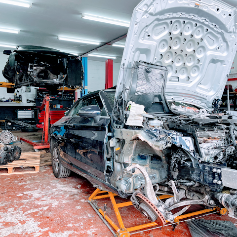 Ex Motors | Audi and Volkswagen Car Specialist | Motor Body | Vehicle Repair Center West London