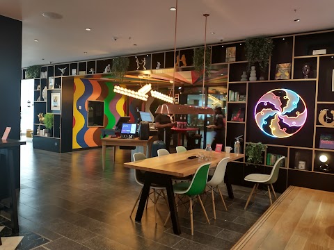 citizenM London Victoria Station