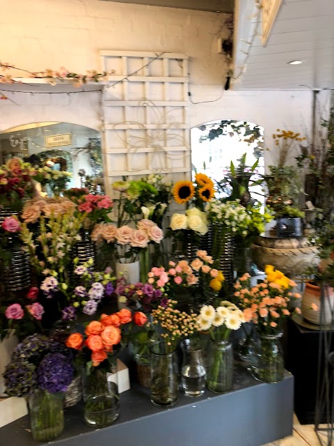 Fleurs Amanda Luxury Florist And Gift Shop