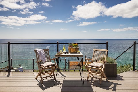 Cabin on the Cliff