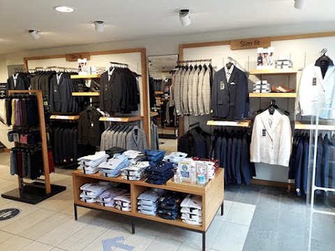 Moss Bros Chichester