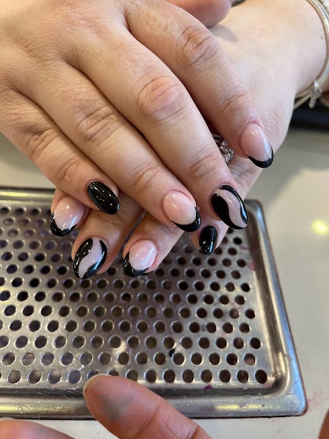 Crystal Nail Salon