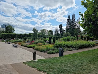 Jellicoe Water Gardens - Flower Garden