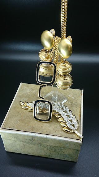 BijouxB Vintage Jewellery - Islington