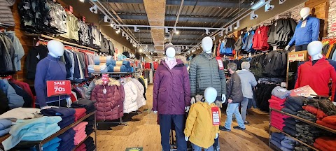 Mountain Warehouse Cheshire Oaks