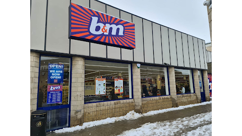 B&M Store