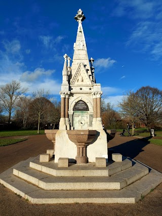 Ready Money Drinking Fountain, Regents Park