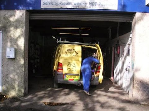 Elder Street Motors Tranent's Friendly Garage!