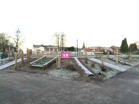 Flowery Field Primary School