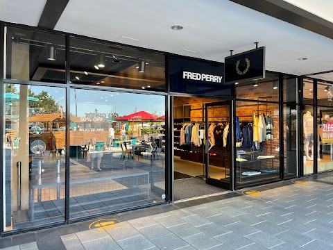 FRED PERRY Cheshire Oaks Outlet