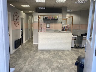 Bow's Beauty, Tanning, Training & Supplies Kent