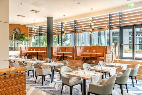 Caprice Restaurant at Crowne Plaza Reading East