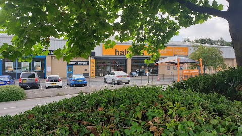 Halfords - Huddersfield