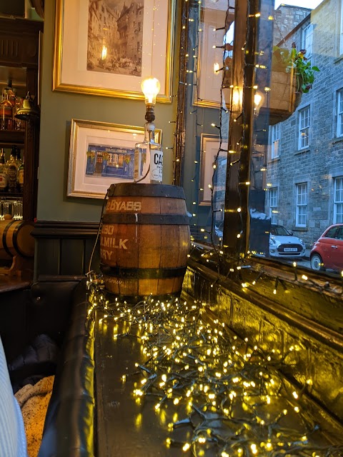 Thistle Street Bar