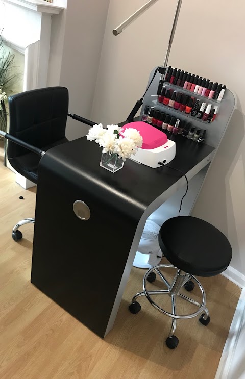 Lush Beauty Salon