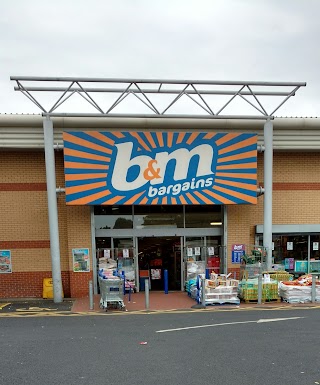 B&M Store