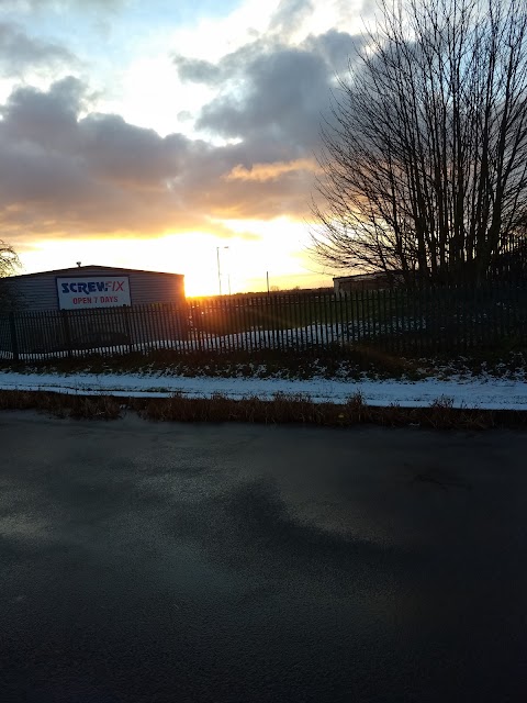 Screwfix Walsall Wood