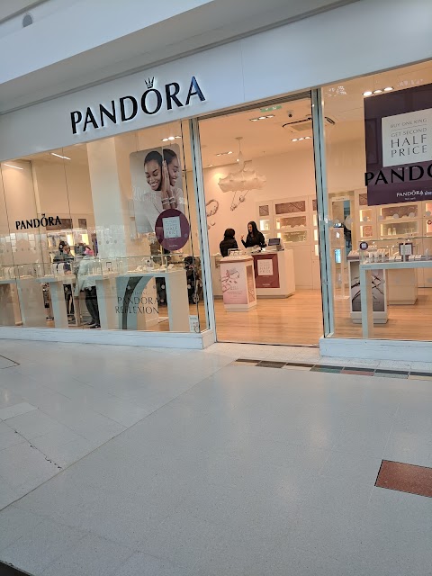 Pandora Redditch