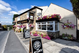 Hare and Hounds Pub in Tingley