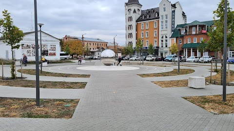 площа борцям за волю і незалежність України