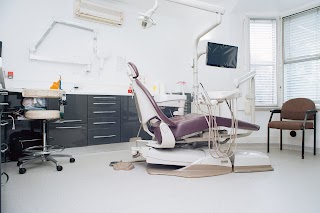 Confident Dental Practice - Dentist Raynes Park